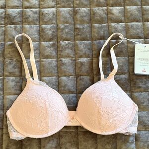 Light Pink Lace Push-Up Bra with Adjustable Straps